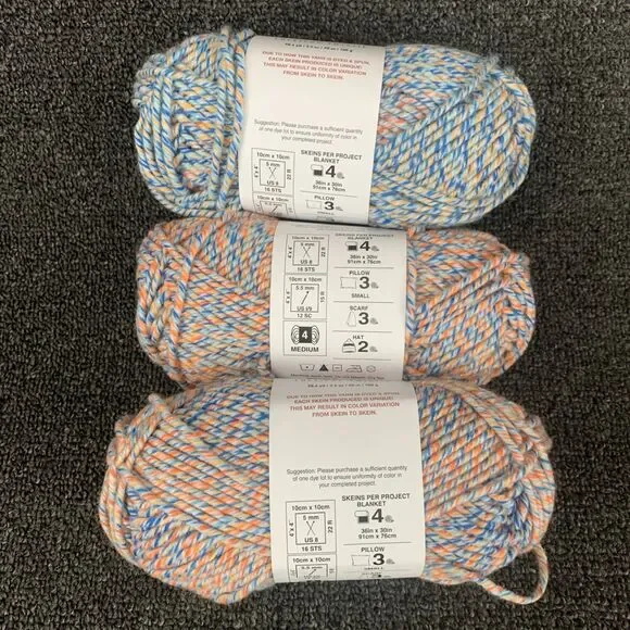 Lot Of 3 Big Twist Lollipop Twistie Clownfish Coral Yarn Medium (4) 98.4yd 3.5oz - Picture 4 of 6